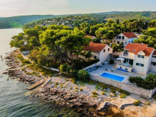 Willa na wyspie Brač, Splitska