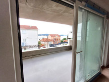 Przestronny apartament w Seget Donji 